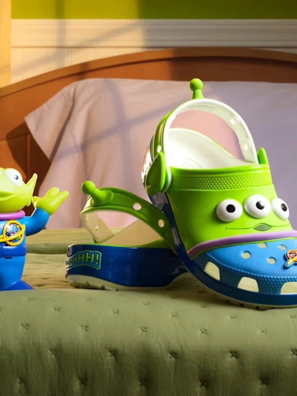 CROCS Toy Story Alien Classic Clog in Green & Blue
